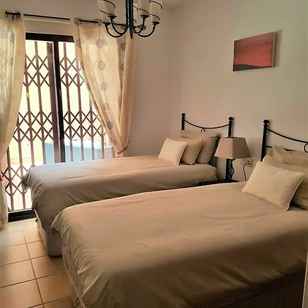 Stunning 4 Bed Duplex In Calahonda With Sea Views Apartment *