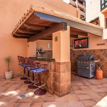 Stunning 4 Bed Duplex In Calahonda With Sea Views *